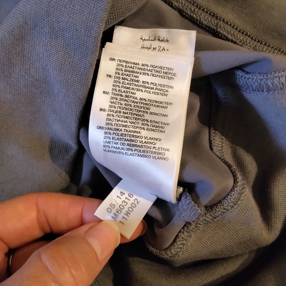 Adidas by Stella McCartney 1/4 Zip Pullover Hoodie in Charcoal XS Activewear - Picture 8 of 8